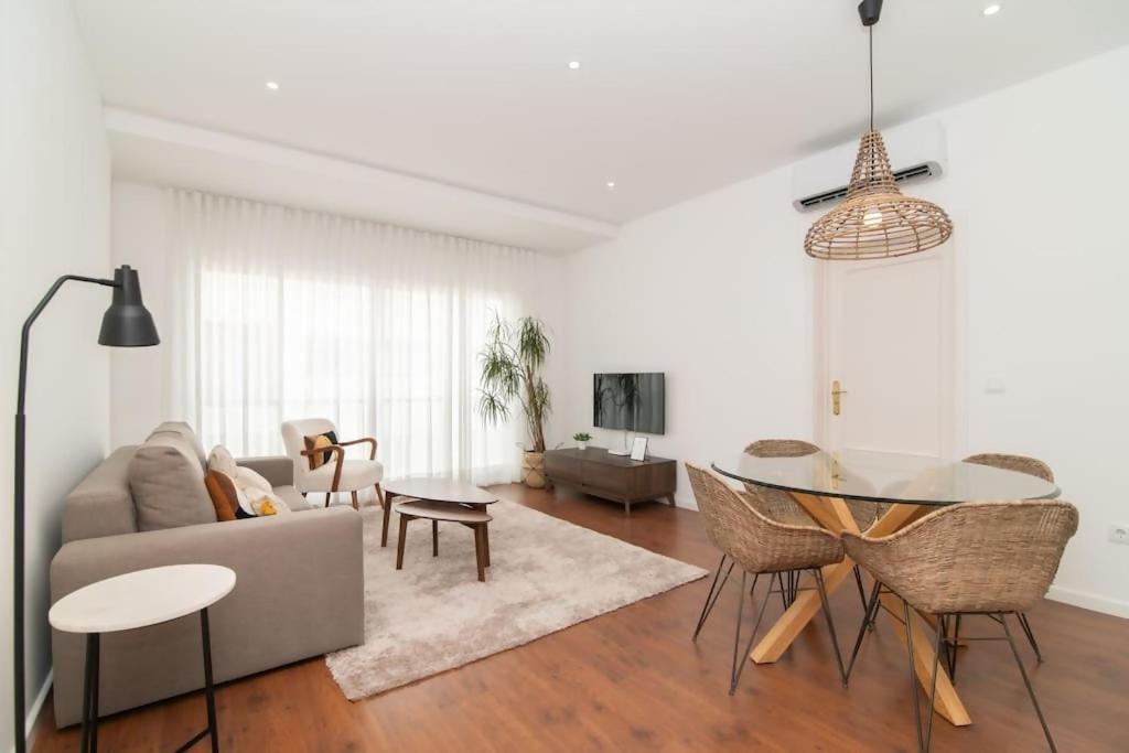 Cozy Sea View Apartment Near City & Airport Ponta Delgada  Exterior photo