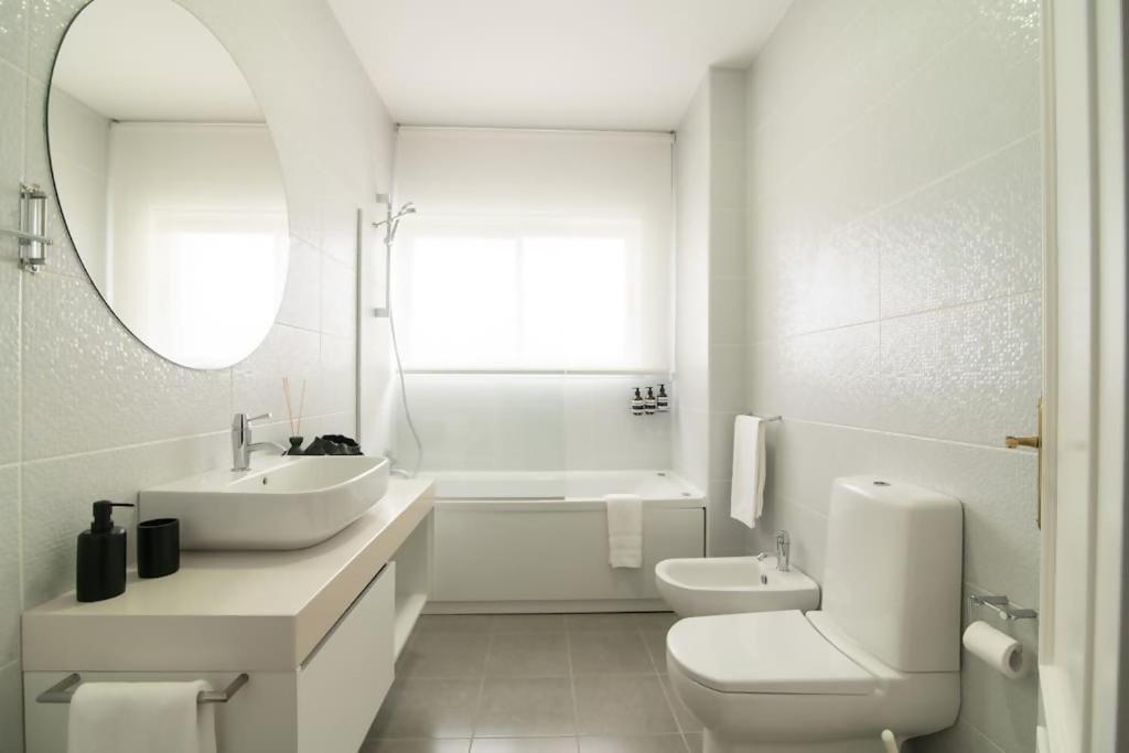 Cozy Sea View Apartment Near City & Airport Ponta Delgada  Exterior photo